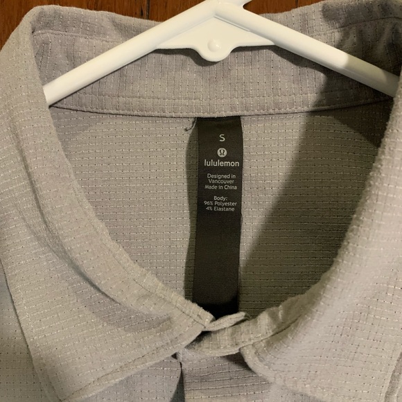 Lululemon short sleeve button down small - Picture 2 of 2